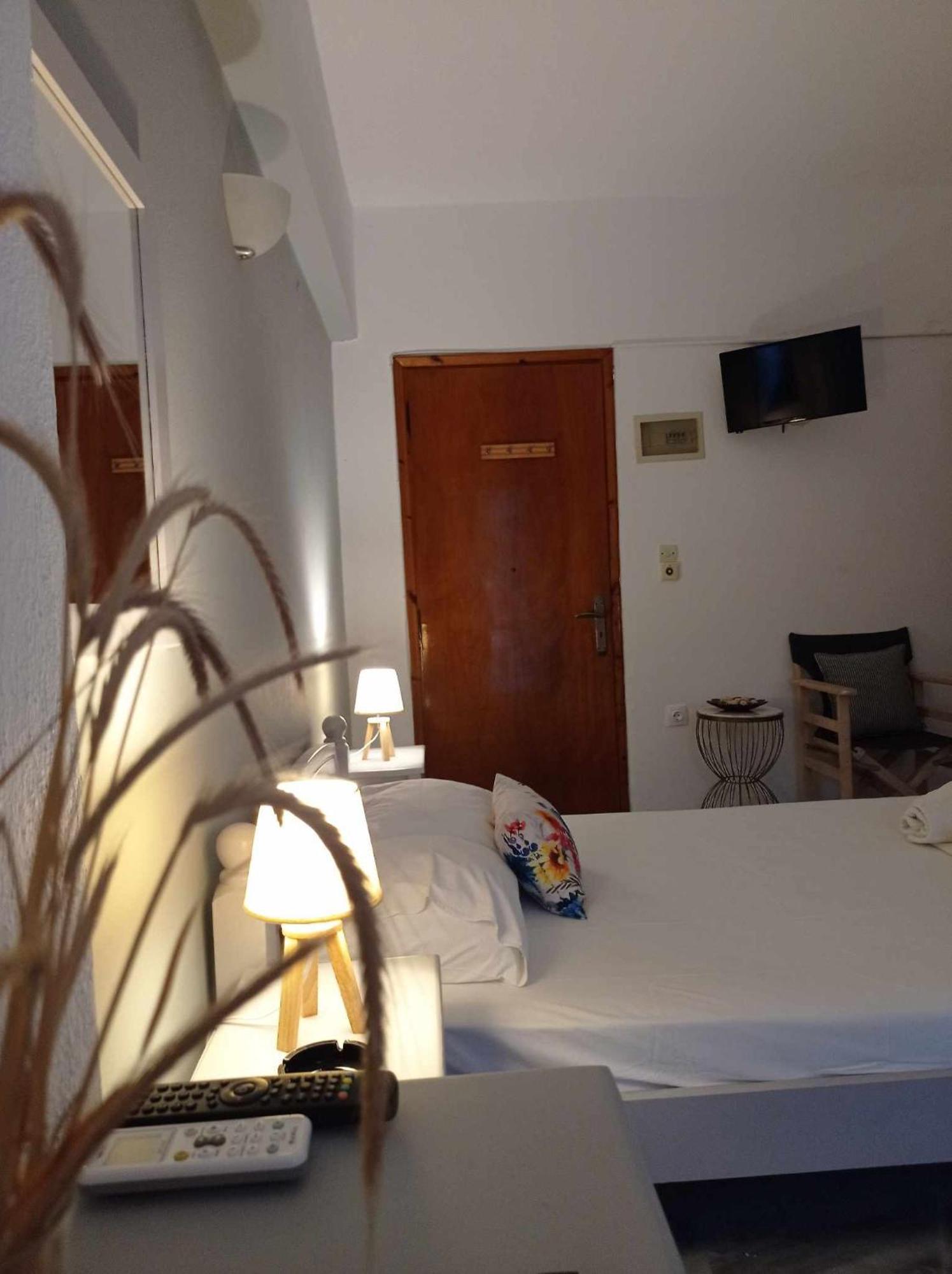 Kantouni Guest House By The Sea บาทซี ภายนอก รูปภาพ