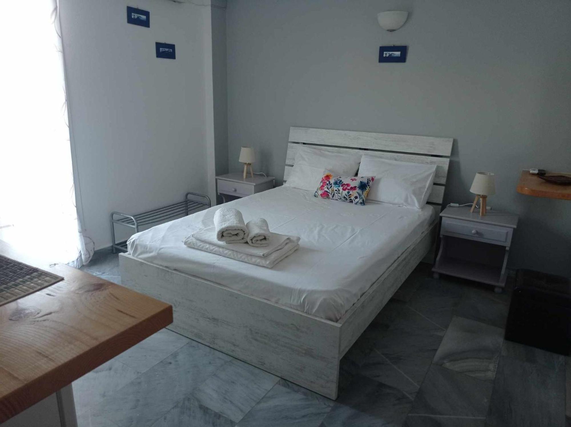 Kantouni Guest House By The Sea บาทซี ภายนอก รูปภาพ