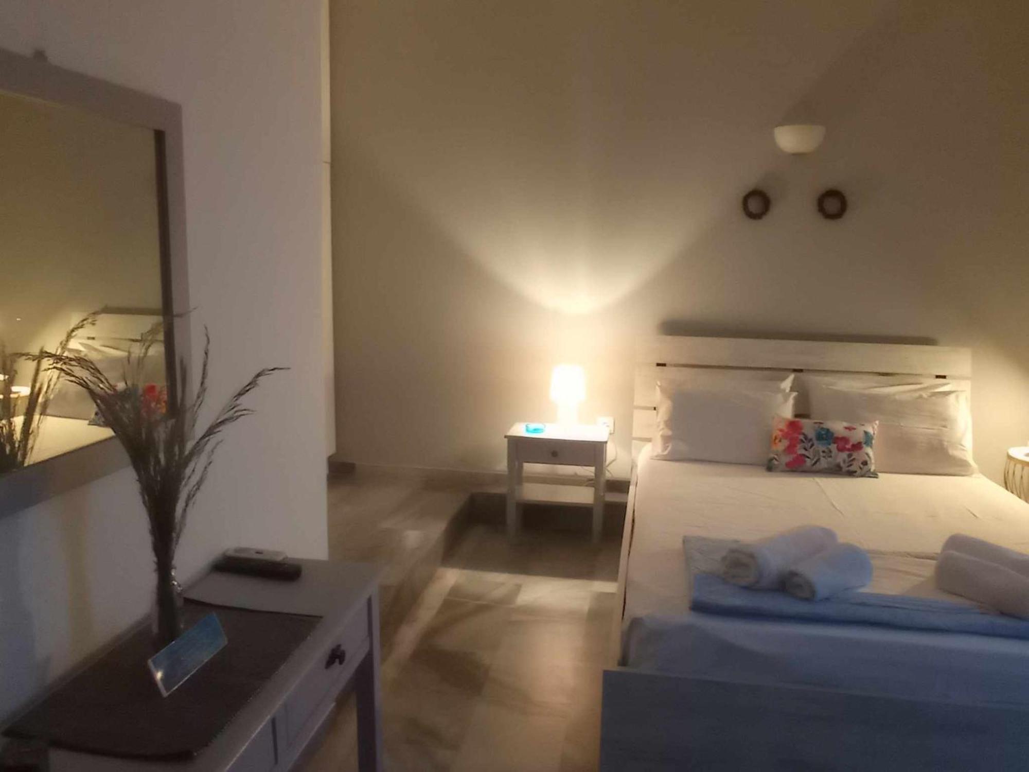 Kantouni Guest House By The Sea บาทซี ภายนอก รูปภาพ